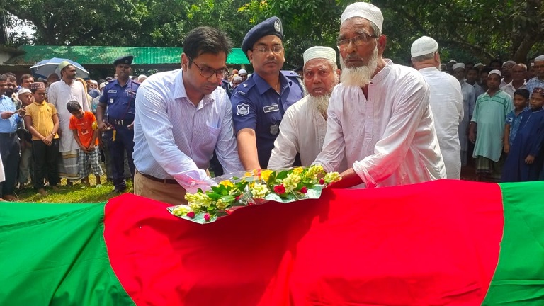 চাঁপাইনবাবগঞ্জে বীরমুক্তিযোদ্ধা জবদুল হকের ইন্তেকাল, রাষ্ট্রীয় মর্যাদায় দাফন